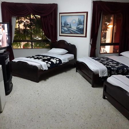 Hotel Ejecutivo เปเรย์รา ภายนอก รูปภาพ