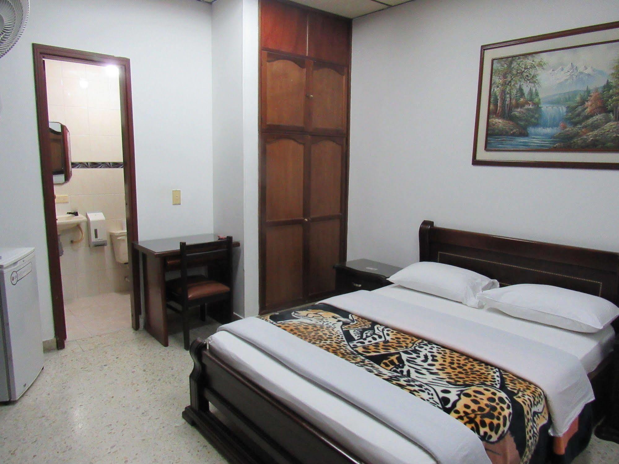 Hotel Ejecutivo เปเรย์รา ภายนอก รูปภาพ