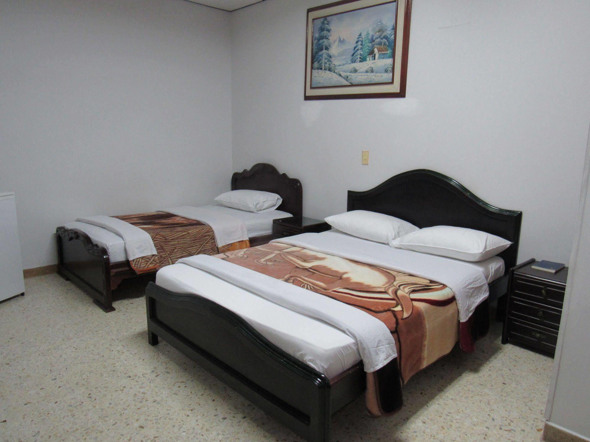 Hotel Ejecutivo เปเรย์รา ภายนอก รูปภาพ